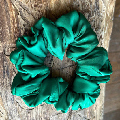 Thick Hair Scrunchies – Soft Scrunchies for thick and voluminous hair Scrunchy, Big Solid Colours 90’s fashion Hair ties, Customizable